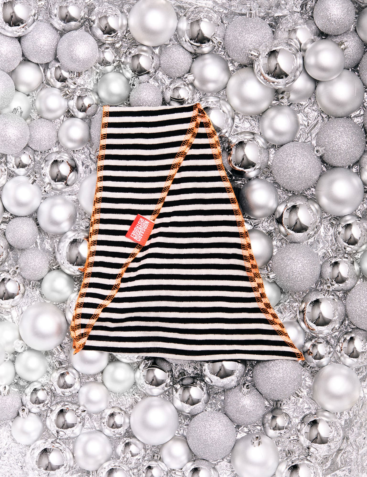 NPS Scarf Triangle Wool Contrast, Black/Ecru/Orange