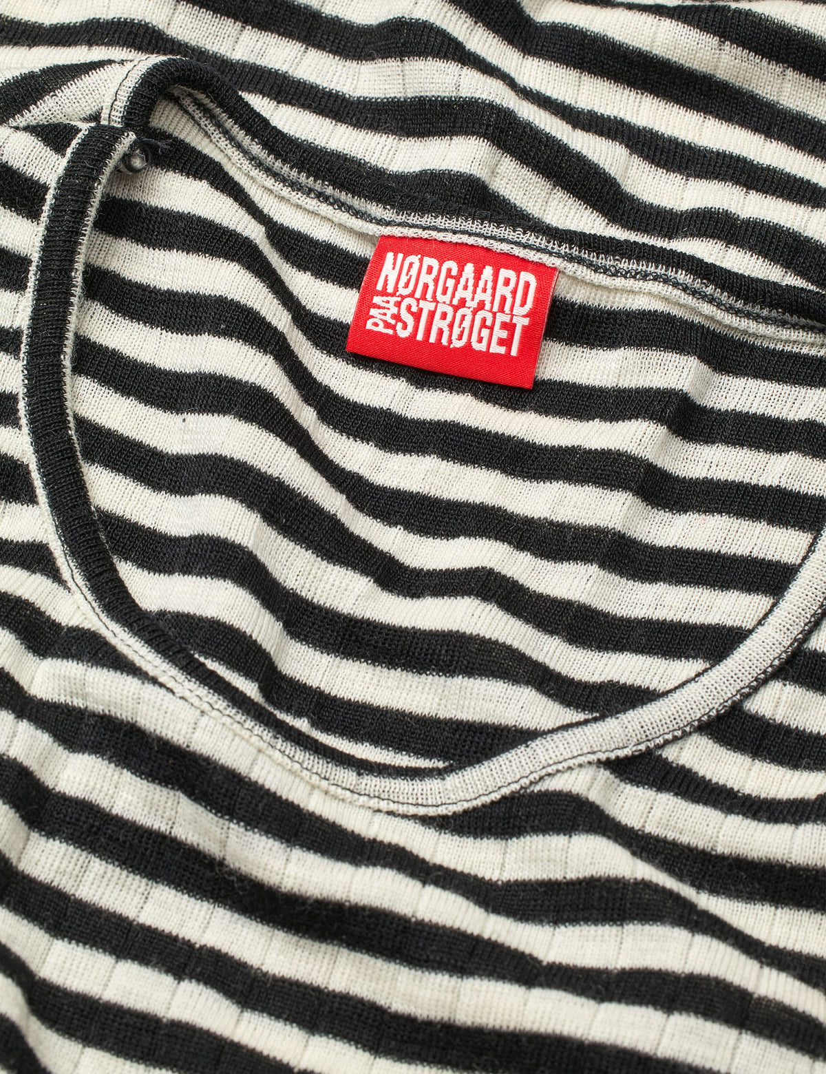101 Wool, Black/Ecru Stripe
