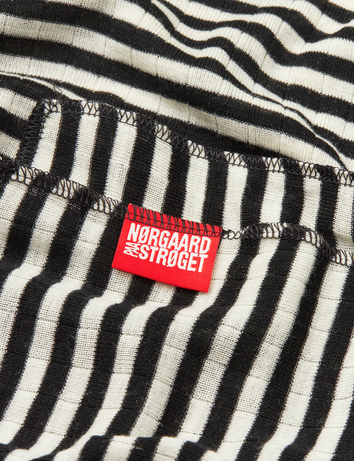 NPS Scarf Wool, Black/Ecru Stripe